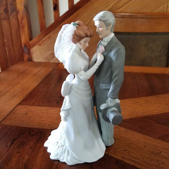 Bride and Father Daddy's Little Girl figurines (MUSIC BOX DOES NOT WORK) - Picture 1 of 15